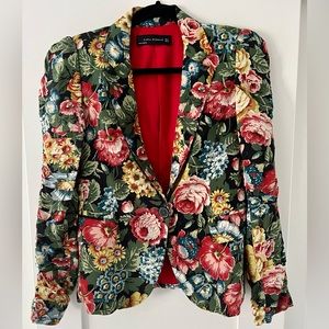 Selling cute flowers Zara Jacket that has 3/4th arms length